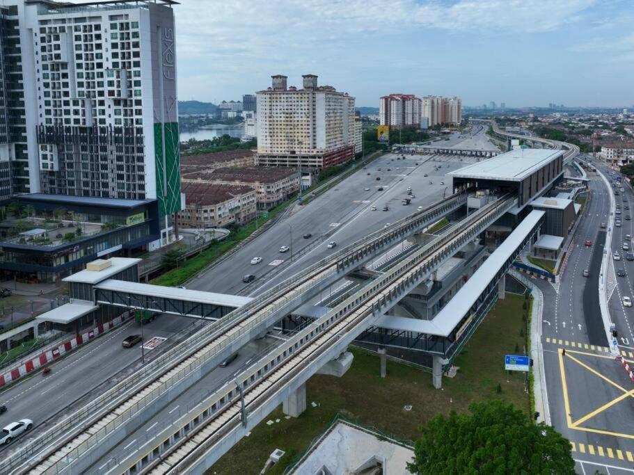Flexis Studio 1, Free 600Mbps Wifi, One South Serdang, Lakeview, Mrt Serdang Raya Utara, Apu, Upm, South City Plaza Seri Kembangan Esterno foto